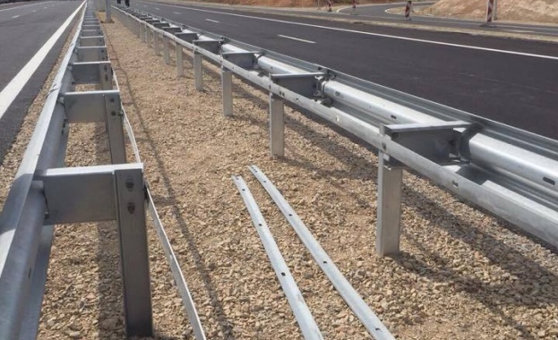 Около 12 00 часа е постъпил сигнал за аварирала на