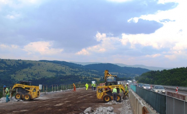 Страната ни има нужда от няколко хиляди строителни работници за