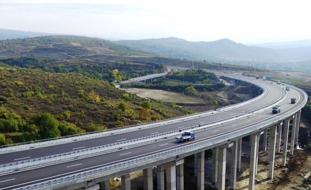 Втори за деня ТИР се е запалил в движение на