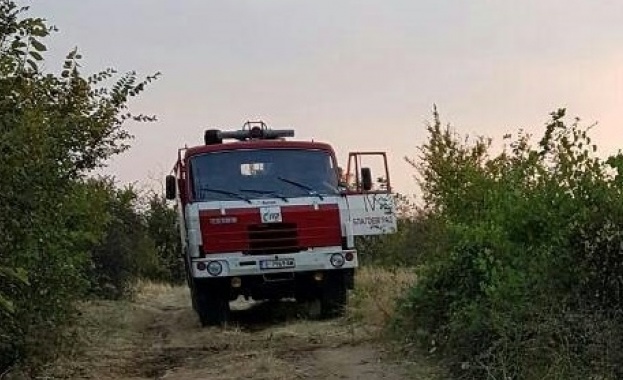 Пожар обхвана над 1200 декара от землищата на няколко села