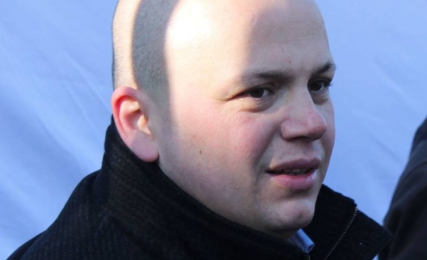 Продължава ли Иво Андонов да е служител на МО Какви