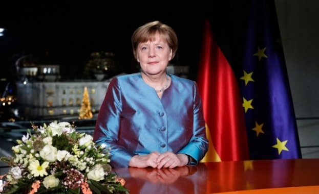Канцлерът на Германия Ангела Меркел оттегли принципното несъгласие за еднополовите