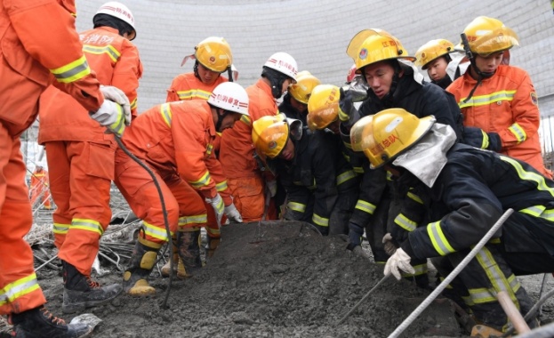 Девет души в това число и пет деца загинаха при