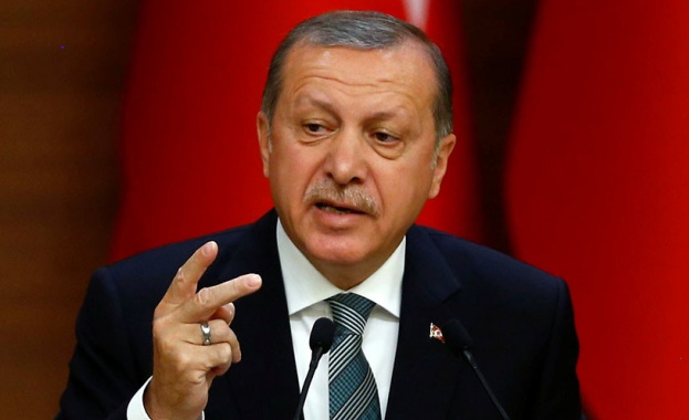 В петък турският президент Реджеп Тайип Ердоган е провел телефонен