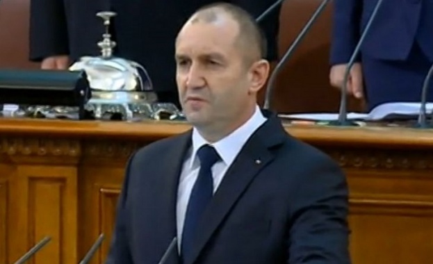 Президентът Румен Радев е политикът който вдъхва най голямо доверие