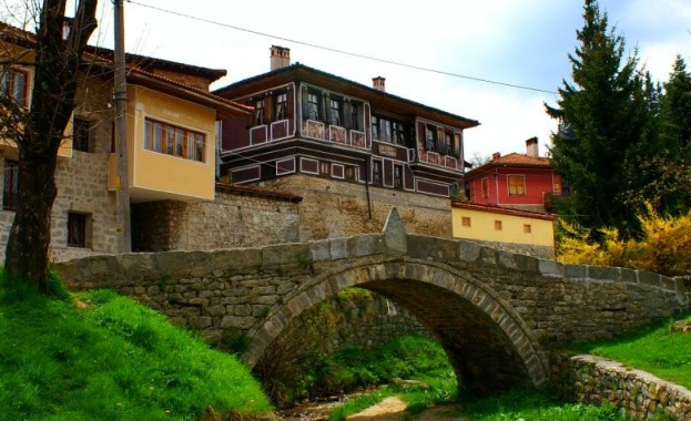 Клисура Копривщица От 19 45 часа Цвета Караянчева ще присъства на тържествената заря проверка