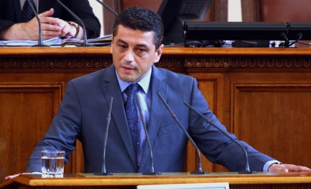 БСП призова премиера Бойко Борисов да изиска оставката на министъра