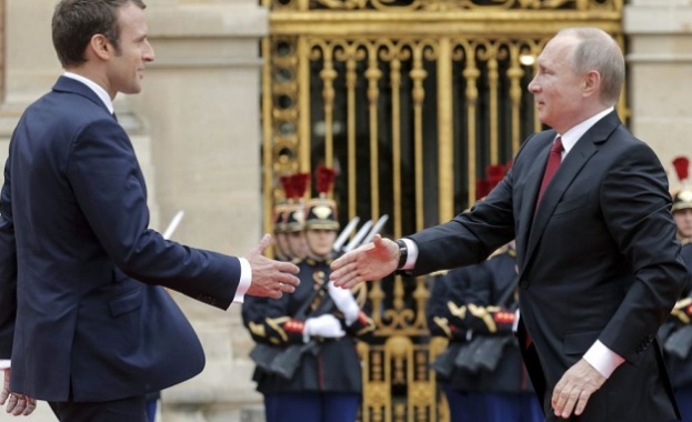 Президентите на Русия и Франция Владимир Путин и Еманюел Макрон