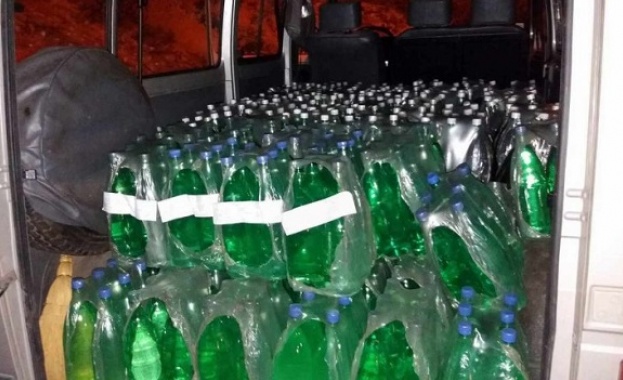 Митничари откриха 1 760 литра спирт и 1 464 литра