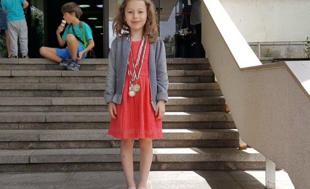 Седемгодишната Фабиана Костадинова която преди дни стана шампион на България