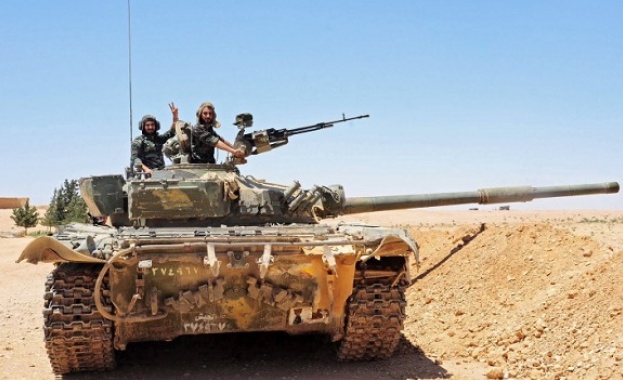 Иракските сили щурмуват контролирания от ДАЕШ Ислямска държава Стар град