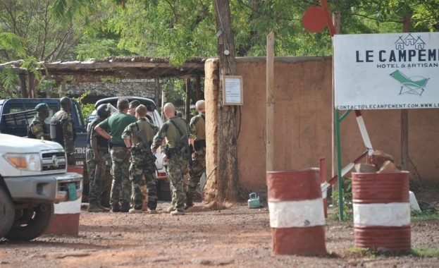 Няма пострадали български военнослужещи при терористичния акт в Мали. Това