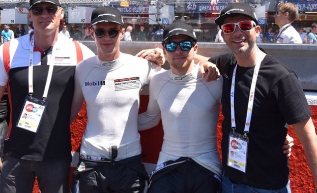 Съотборникът на Георги Дончев не само финишира но и беше