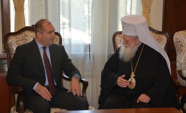 Българската православна църква е пазител на вярата и изконните духовни