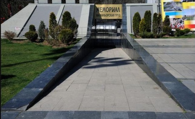 Момче на 11 години е пострадало сериозно при падане от