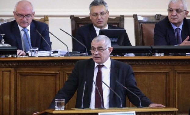 ГЕРБ партньорите си мени но политиката не Ако не вярвате