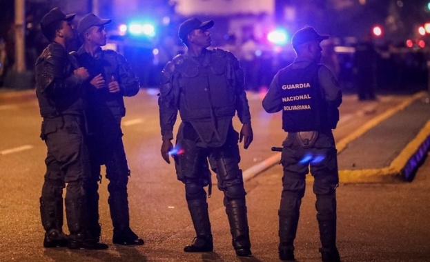 Хеликоптер на полицията на Венецуела е атакувал сградата на Върховния