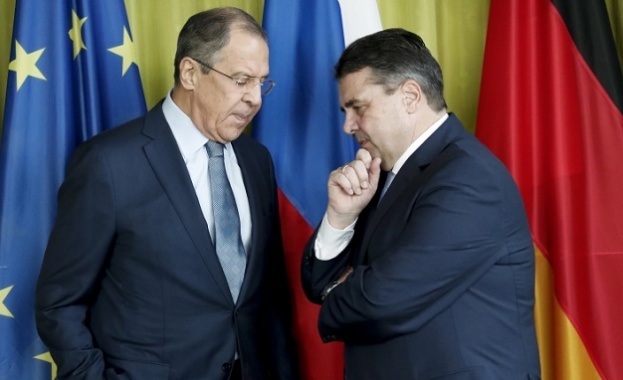 Външните министри на Германия и на Русия Зигмар Габриел и