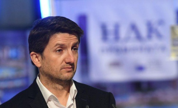 Ситуацията с ръководния пост на Националния дворец на културата се