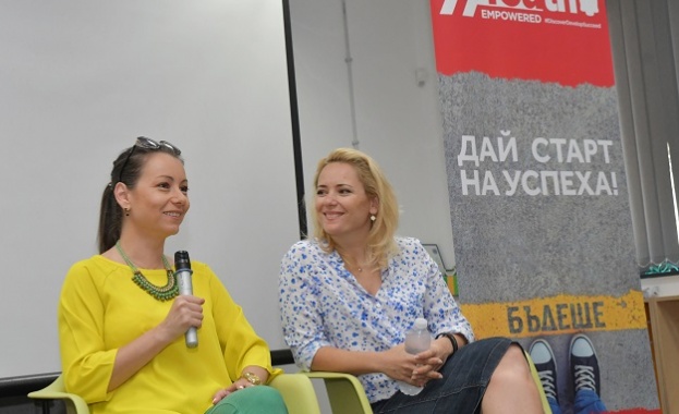 Лора Крумова и Галя Щърбева представиха професията журналист в рамките