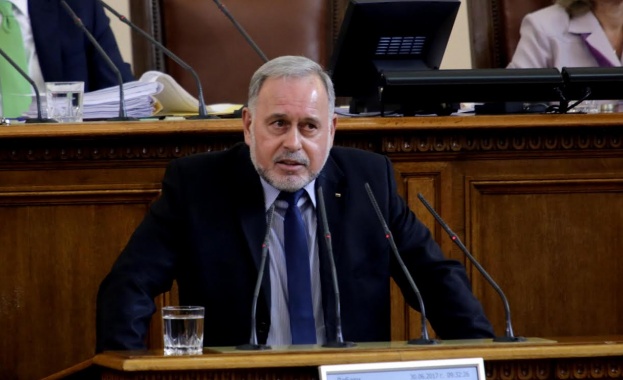 Славчо Велков: България има своята роля в общата политика за сигурност и отбрана на ЕС Славчо Велков: България има своята роля в общата политика за сигурност и отбрана на ЕС