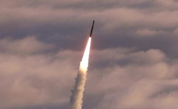 Северна Корея се похвали че успешно е изпитала междуконтинентална балистична