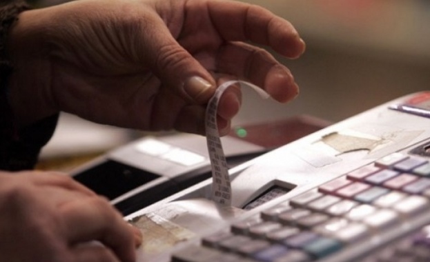 Данъчнитe започнаха мащабни проверки в заведенията и магазините в София