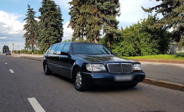 В интернет се появи обява за продажбата на Mercedes Benz