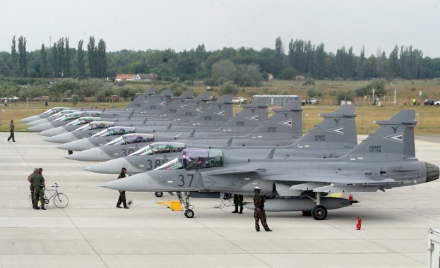 Самолетите „Грипен отговарят на всички изисквания на НАТО и спекулациите