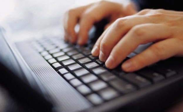 В последното десетилетие спада интересът към професиите адвокат митничар и