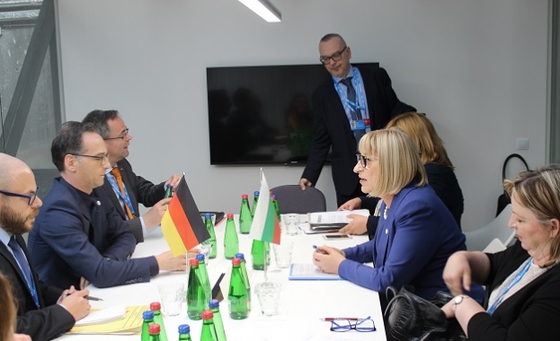 Министърът на правосъдието Цецка Цачева проведе двустранна среща със своя