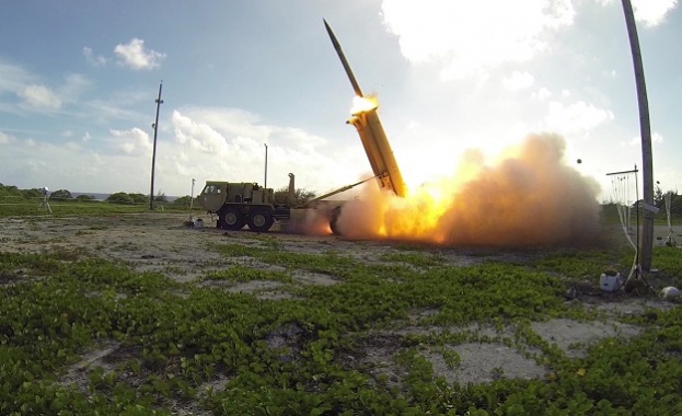 Дни след като Северна Корея извърши поредния ракетен тест от