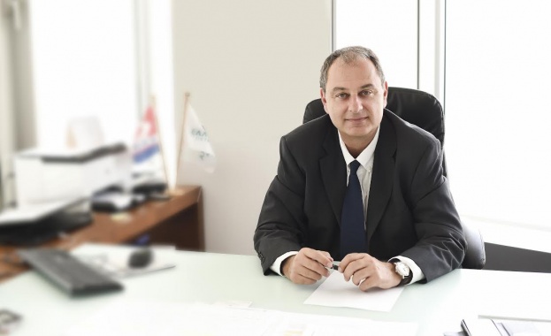 От 19 юни 2017 Алексиос Атанасопулос заема поста на изпълнителен