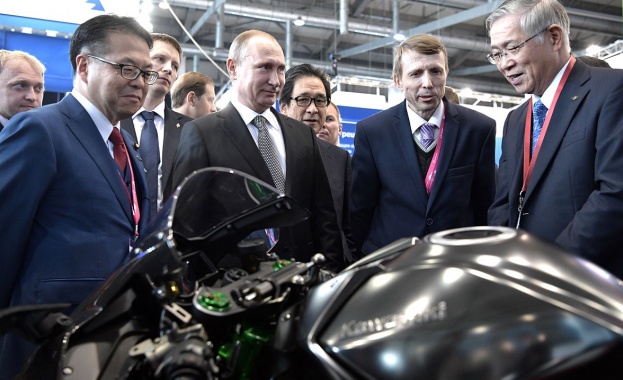 Извън теми като политика и сложната международна обстановка в Кремъл