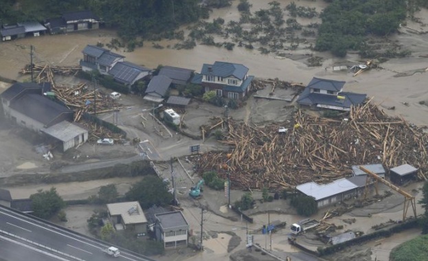 Броят на загиналите при наводненията в югозападната част на Япония