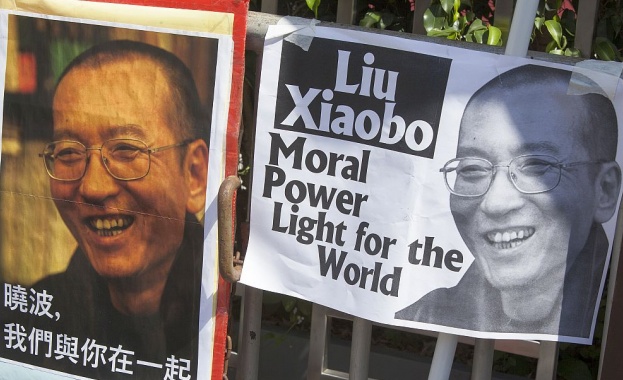 Китайският дисидент Лю Сяобо почина предаде Франс прес цитирана от