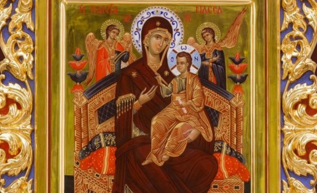 Част от покрова и одеждите на Света Богородица идват от