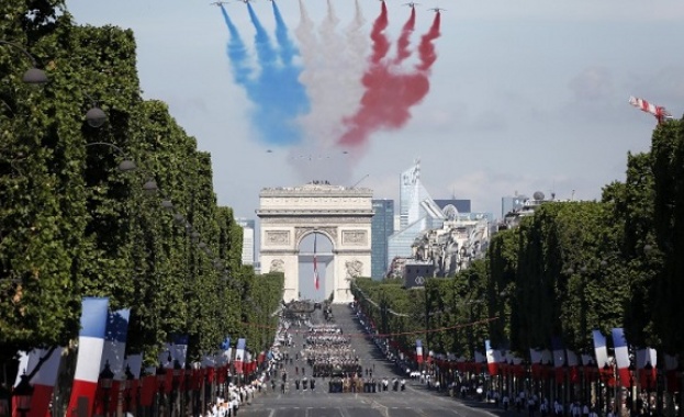 Във Франция по време на празненствата за Деня за превземането