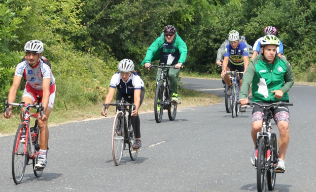 Председателят на Народното събрание Димитър Главчев участва в юбилейното колоездачно