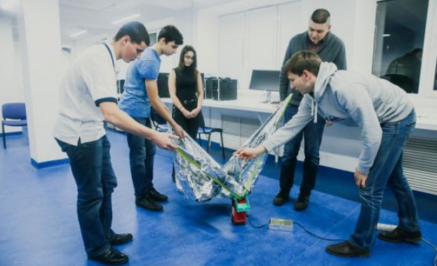 Руската ракета Союз успешно стартира спорния сателит в орбита който