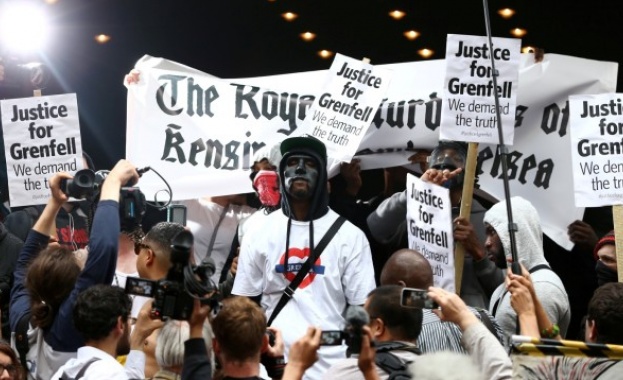 Оцелели при пожара в Гренфел Тауър в Лондон протестираха в