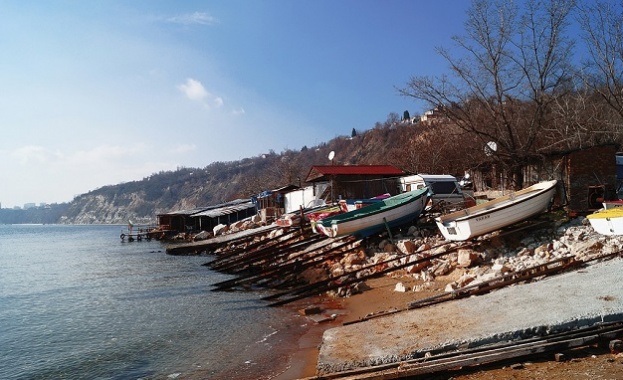 Недоволни рибари от кооперация Траката протестираха срещу начина по който