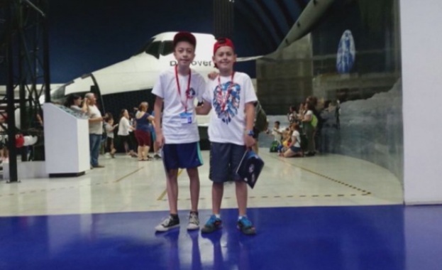 Българчета приземиха успешно космически апарат на НАСА Това се случи