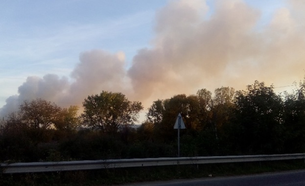 Отново има задимяване по пътя Пазарджик Пещера съобщава БНР Причината