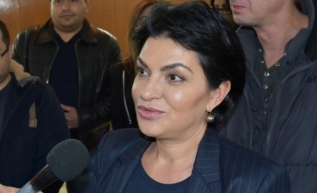 Валери Симеонов е бушона на скандалите в държавата най малкото защото