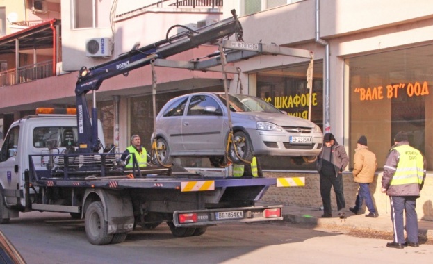 Общината във Велико Търново незаконно репатрира автомобили за които не