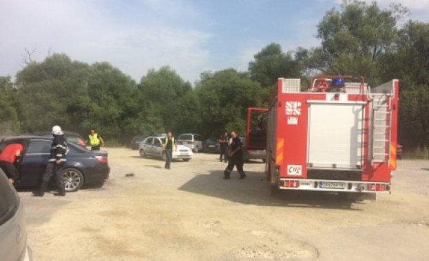 Снощи групата от около десетина деца на възраст от 7