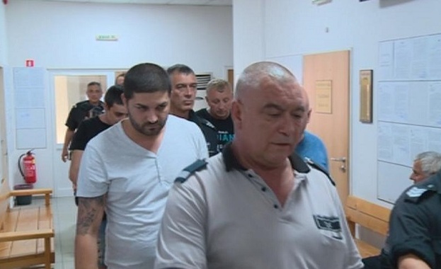 Петима от шестимата задържани на магистрала Тракия за трафик на