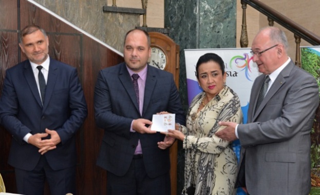 България ще участва в Свeтовната филателна изложба Бандунг 2017 Индонезия