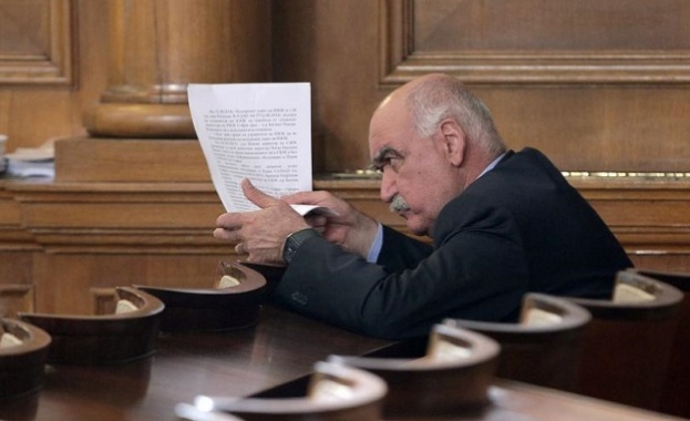 Народното събрание избра единодушно проф д р Камен Плочев за